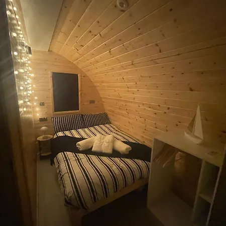 Hotel Tra Na Mbo Glamping Pod à Waterford Extérieur photo